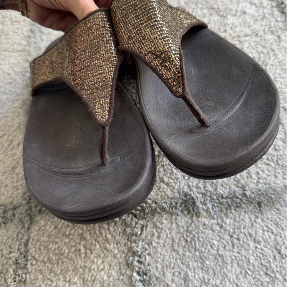 Fitflop Lottie Sandals Thong Flip Flop Bronze brown metallic slip on wedge 9 - Picture 10 of 12